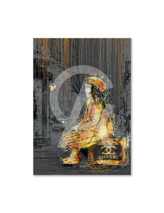 La petite fille sur la valise