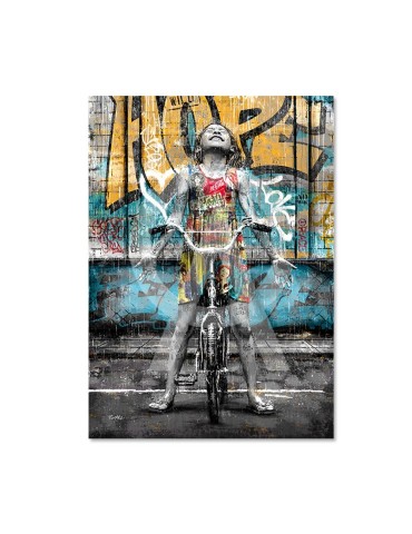 La fille et son velo sous la pluie